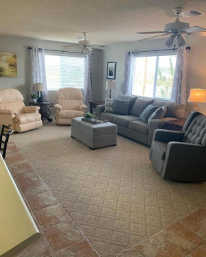 Rare four Bedroom MeadviewVacation Home - Grand Canyon West-Skywalk